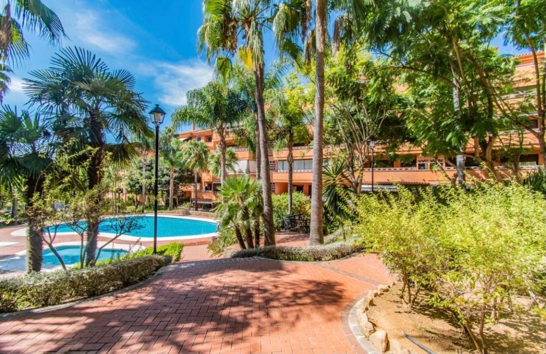 Apartamento Milla De Oro Marbella Bagian luar foto