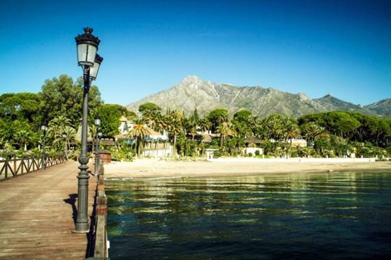 Apartamento Milla De Oro Marbella Bagian luar foto